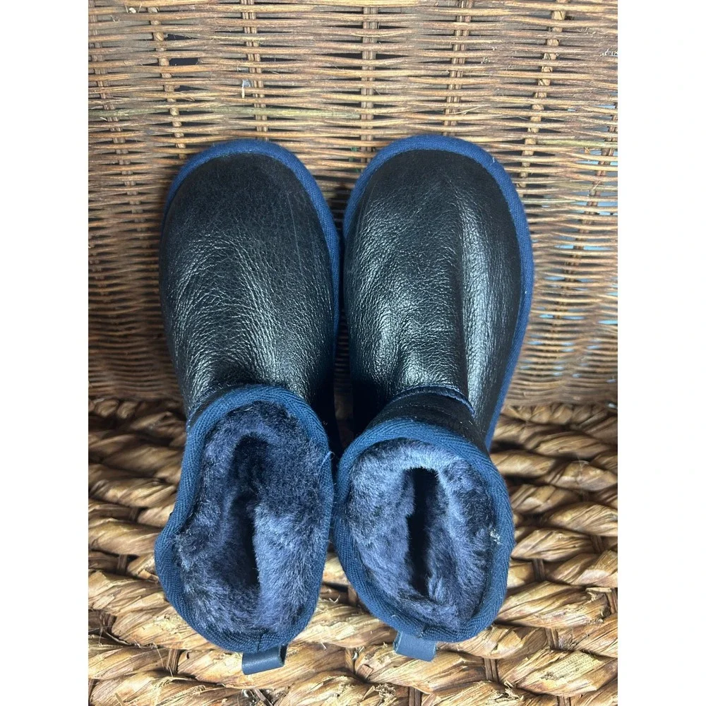 Pegia Kids Black Navy‎ Blue Leather Shearling Lined Ankle Boots Size 2.5